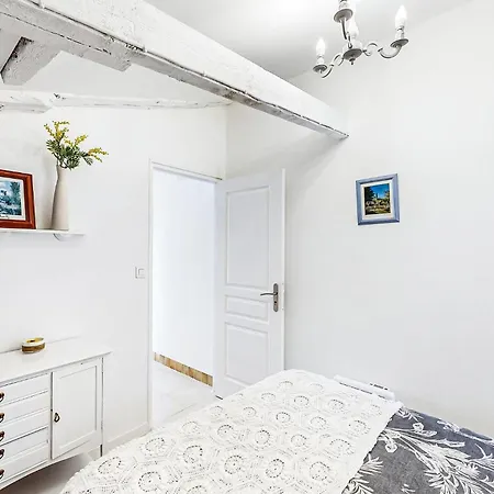 2 Bedroom Cozy In Hébergement de vacances