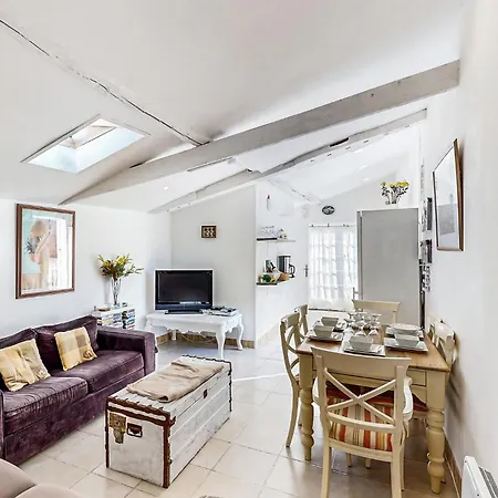 Vakantiehuis 2 Bedroom Stunning In Oradour-Fanais