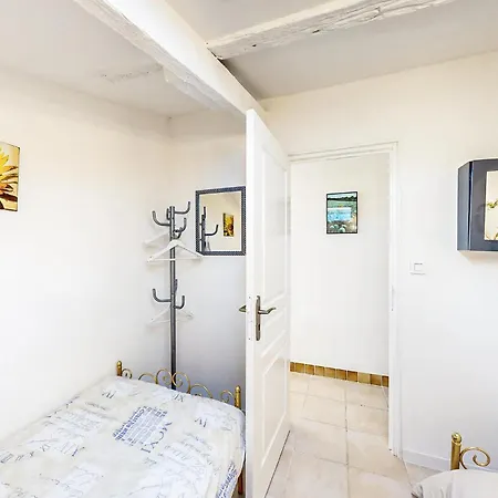 2 Bedroom Awesome In *