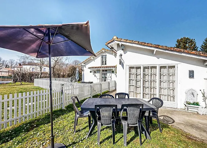 2 Bedroom Cozy In Сasa de vacaciones Oradour-Fanais